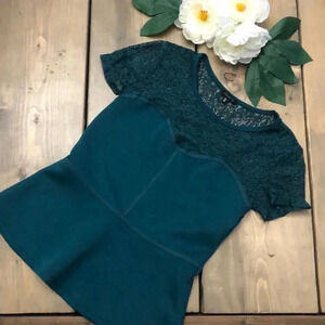 💚 Forest green lace Dynamite dress shirt-peplum style bottom - small - lace det